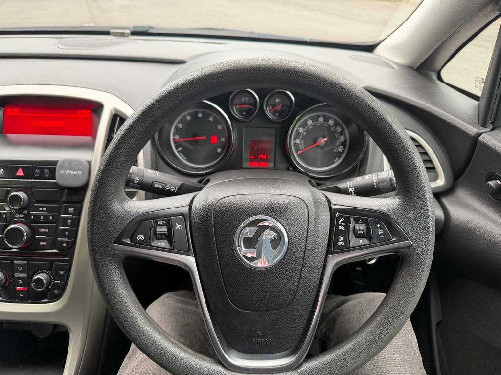 Vauxhall Astra Active Red #18