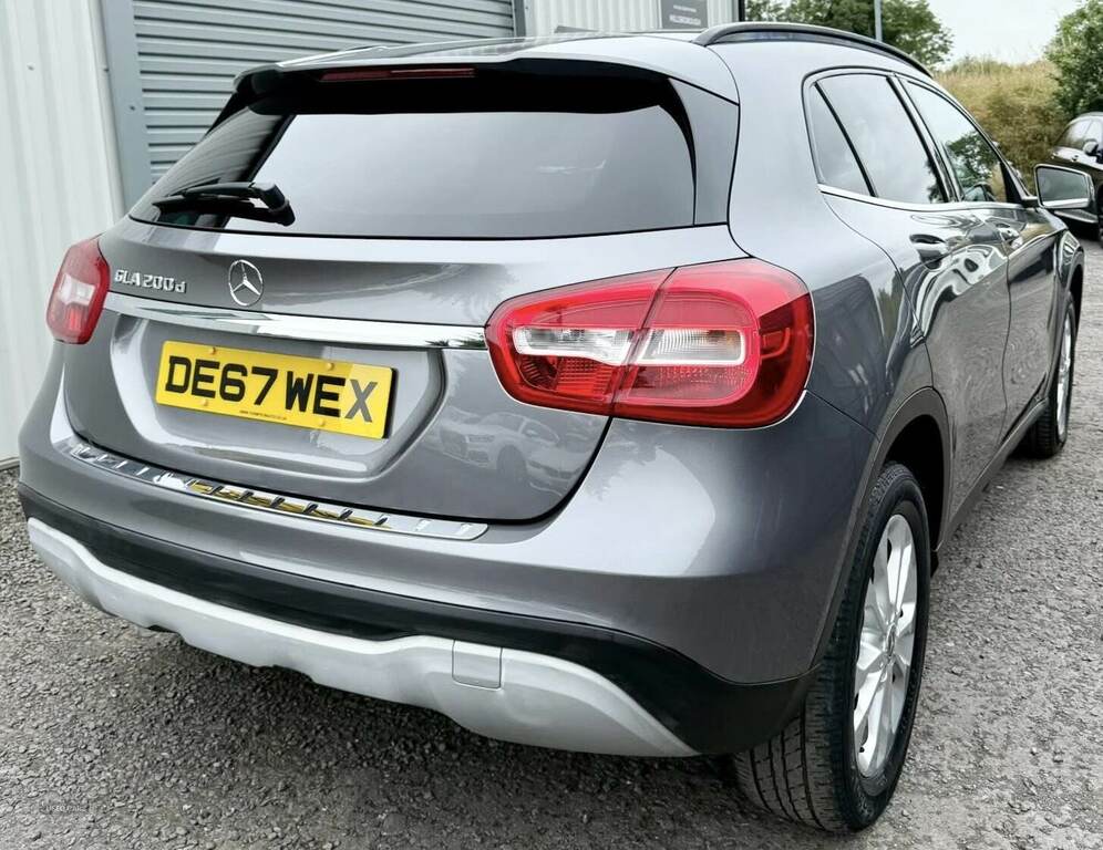 Mercedes-Benz GLA Class Gla 200D Se S90JHM Grey #2