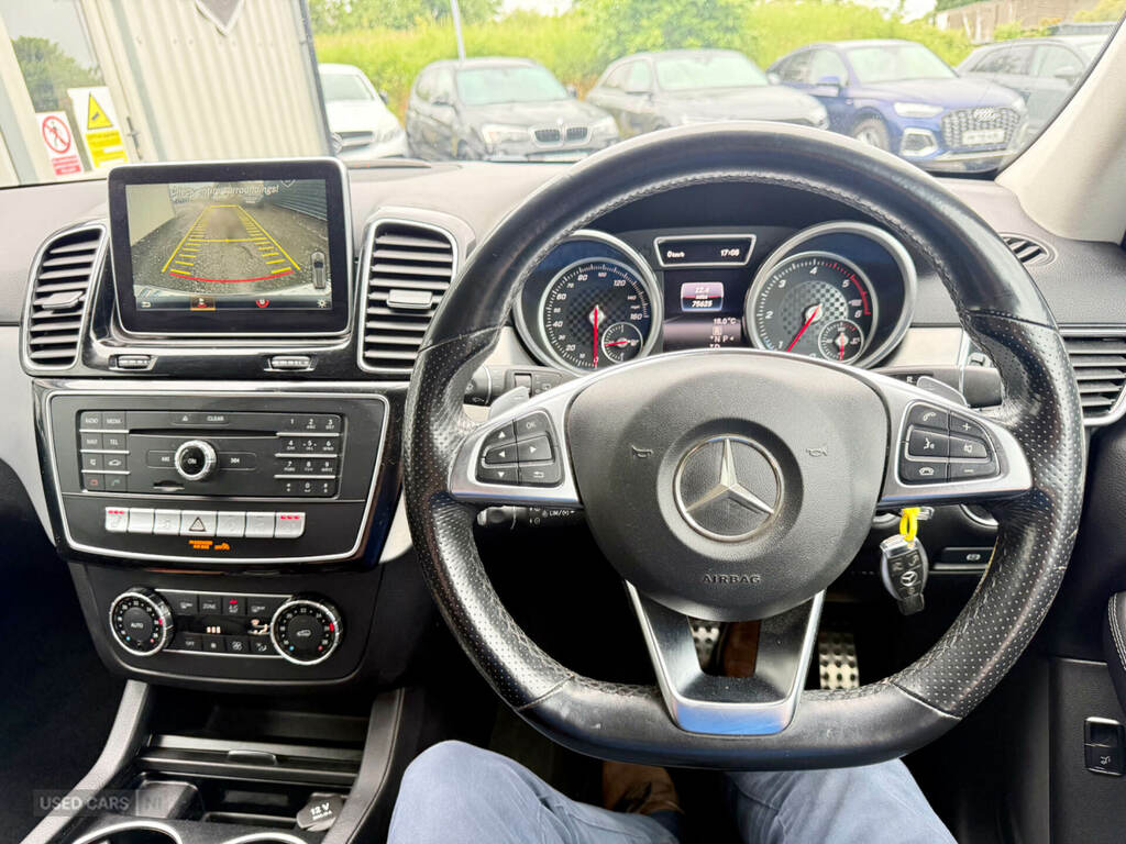 Mercedes-Benz GLE Class Black #11