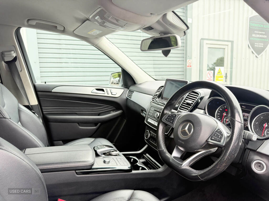 Mercedes-Benz GLE Class Black #9