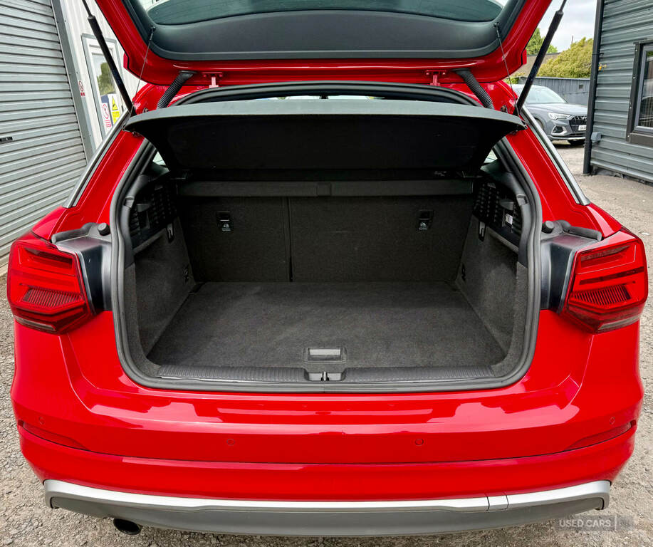 Audi Q2 1.6 Tdi S Line Red #5