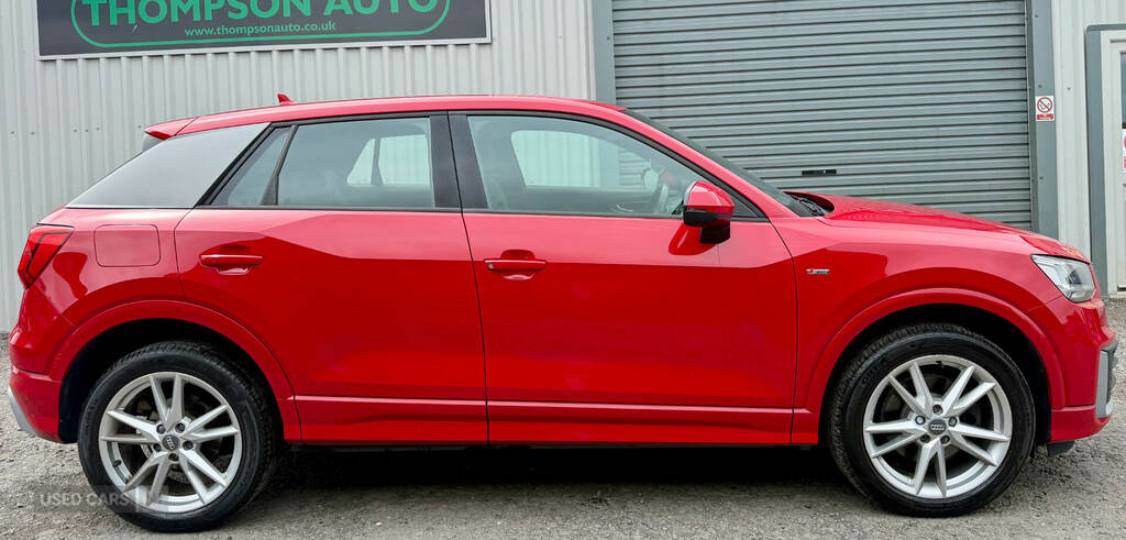 Audi Q2 1.6 Tdi S Line Red #2