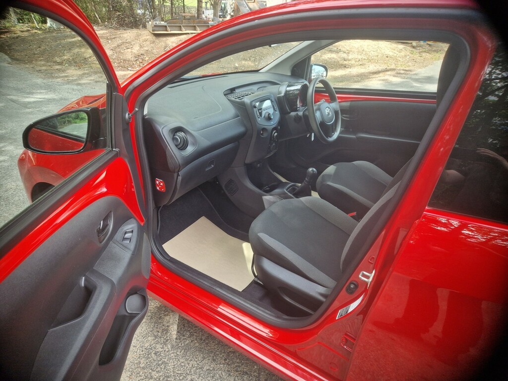 Toyota Aygo Hatchback 1.0 Vvt-i X 202070 Red #6