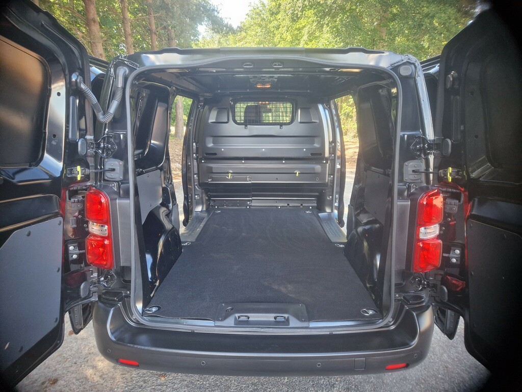 Toyota PROACE Panel Van 1.5 D Icon 3 Front Seats 2021 Black #6