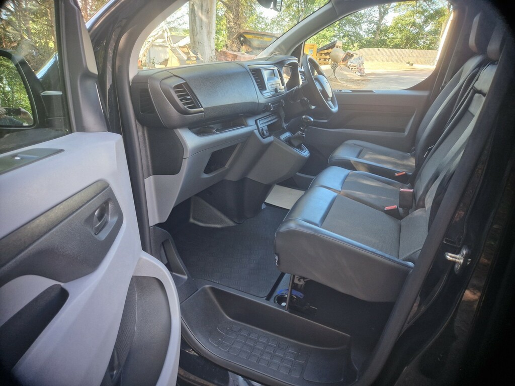 Toyota PROACE Panel Van 1.5 D Icon 3 Front Seats 2021 Black #5