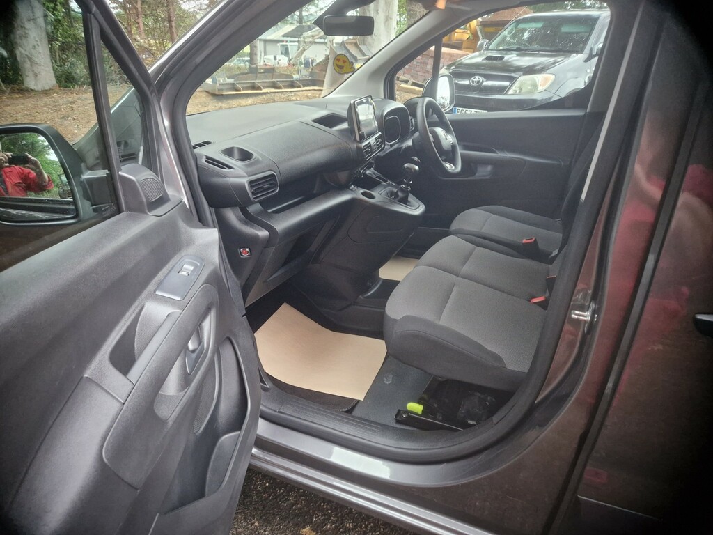 Toyota Proace City Bluehdi Active Grey #6