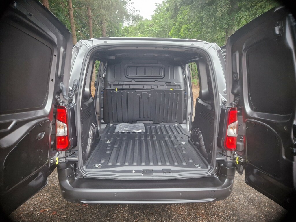 Toyota Proace City Bluehdi Active Grey #8