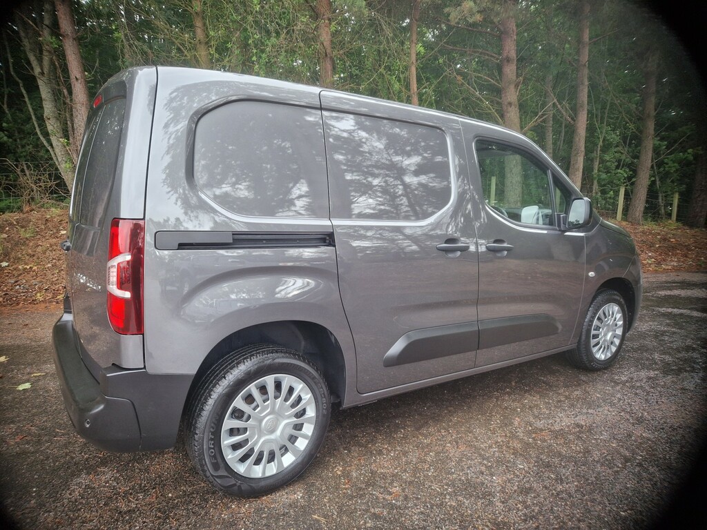Toyota Proace City Bluehdi Active Grey #4