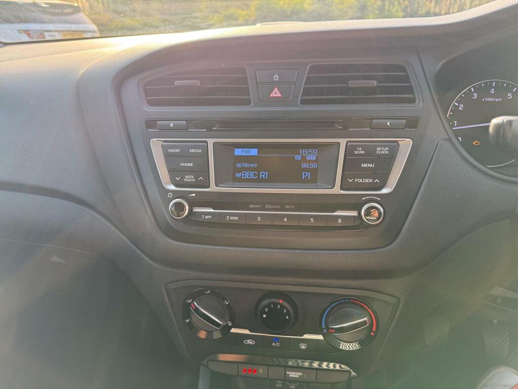 Hyundai I20 Hatchback 1.2 Se Euro 6 201767 CE67OKC Blue #6
