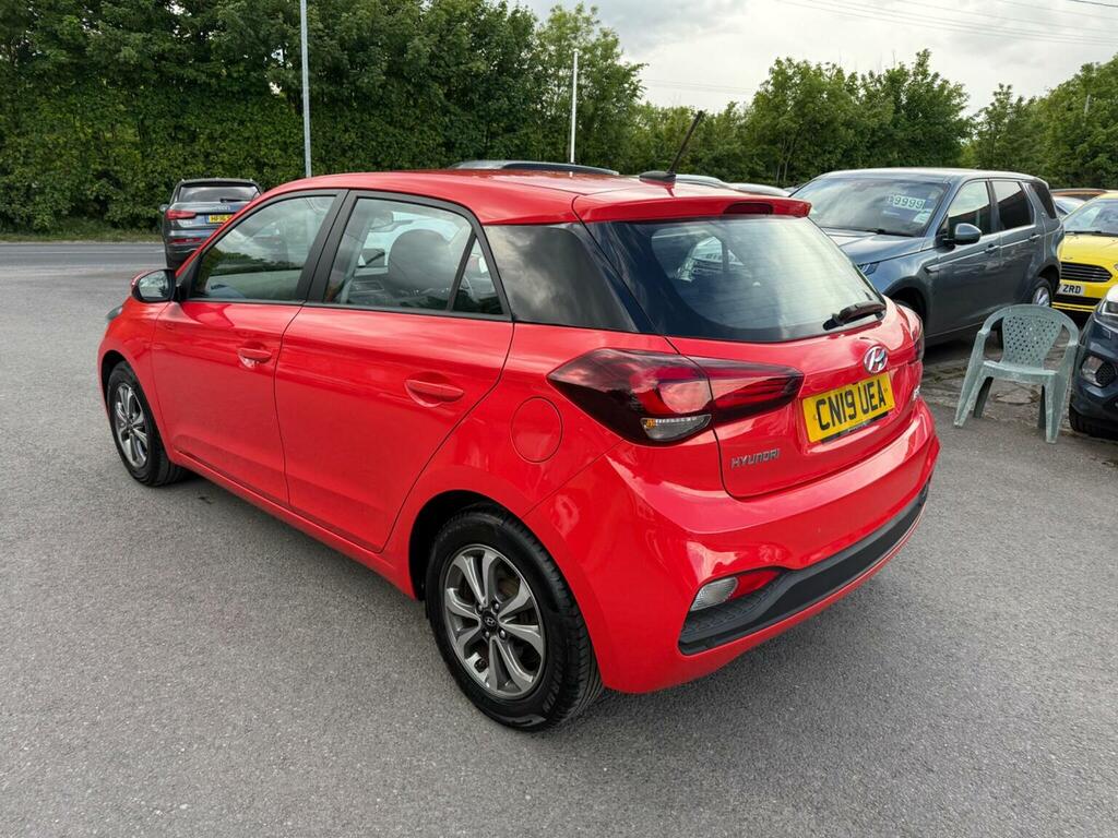 Hyundai I20 Hatchback 1.2 Se Launch Edition Euro 6 Ss CN19UEA Red #4