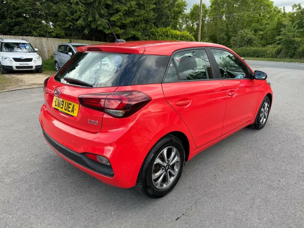 Hyundai I20 Hatchback 1.2 Se Launch Edition Euro 6 Ss CN19UEA Red #6