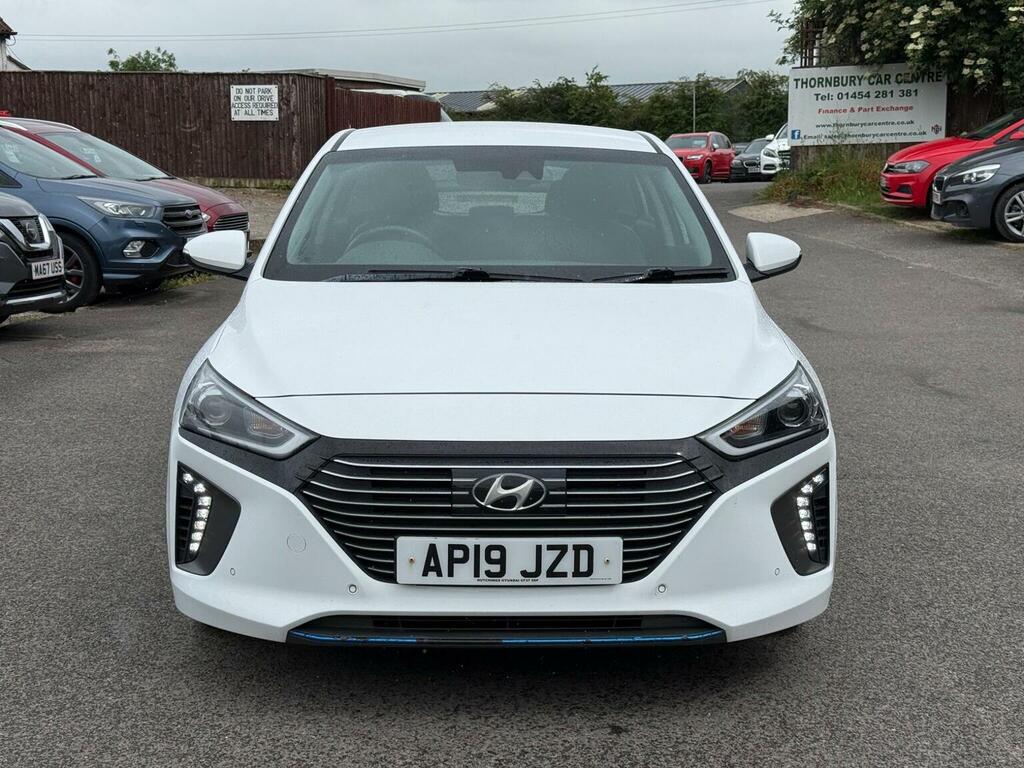 Hyundai Ioniq Hatchback 1.6 H-gdi Premium Se Dct Euro 6 Ss AP19JZD White #2