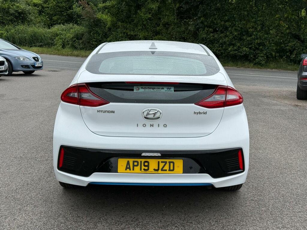 Hyundai Ioniq Hatchback 1.6 H-gdi Premium Se Dct Euro 6 Ss AP19JZD White #5