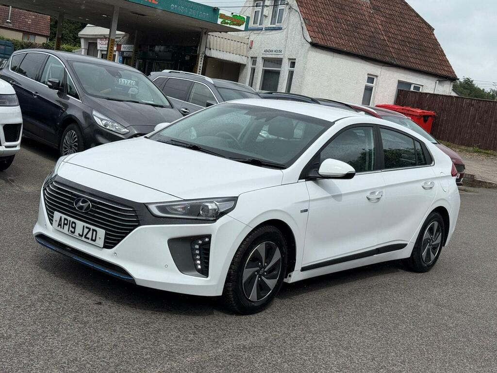 Hyundai Ioniq Hatchback 1.6 H-gdi Premium Se Dct Euro 6 Ss AP19JZD White #3