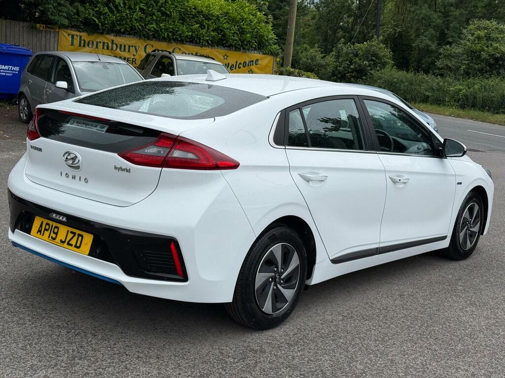Hyundai Ioniq Hatchback 1.6 H-gdi Premium Se Dct Euro 6 Ss AP19JZD White #6