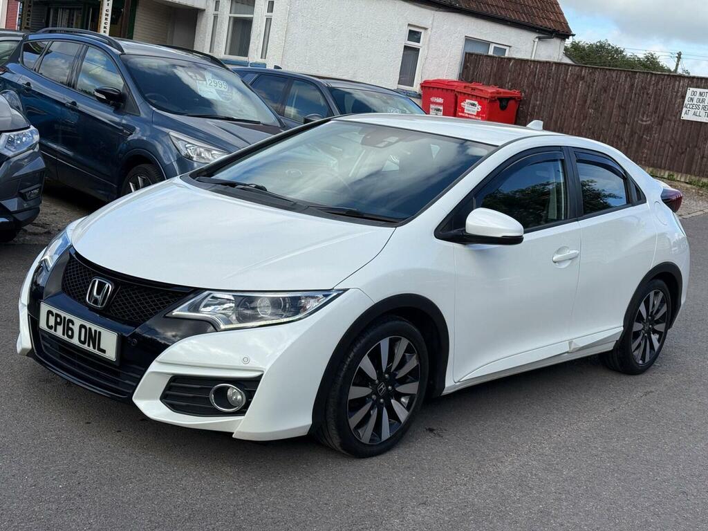 Honda Civic Hatchback 1.8 I-vtec Se Plus Navi Euro 6 Ss 5 White #3