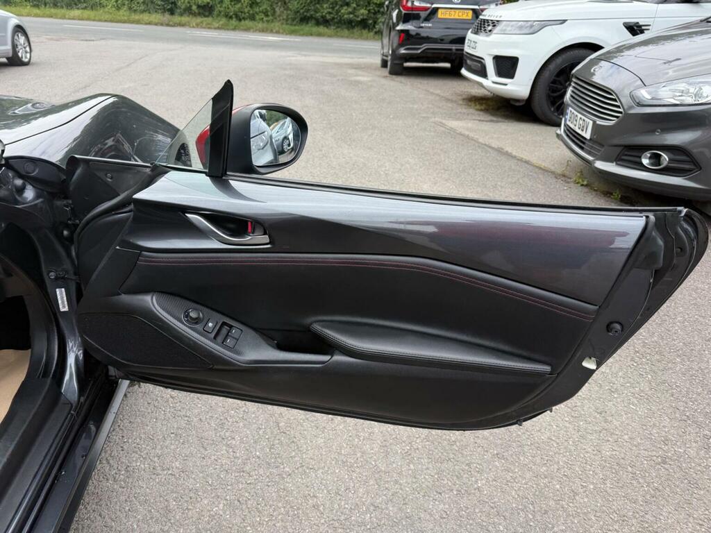 Mazda MX-5 1.5 Se Red #51