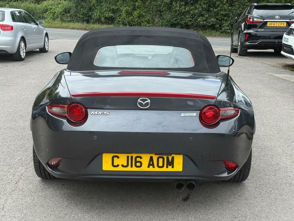 Mazda MX-5 1.5 Se Red #64