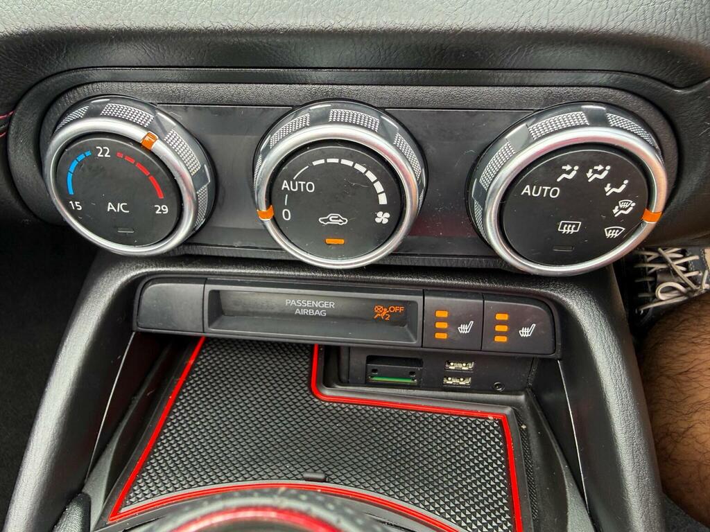 Mazda MX-5 1.5 Se Red #49
