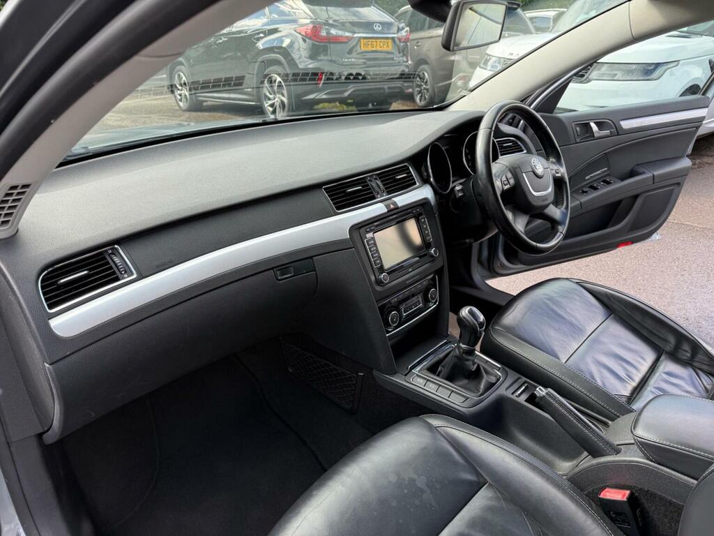 Skoda Superb Elegance Silver #18