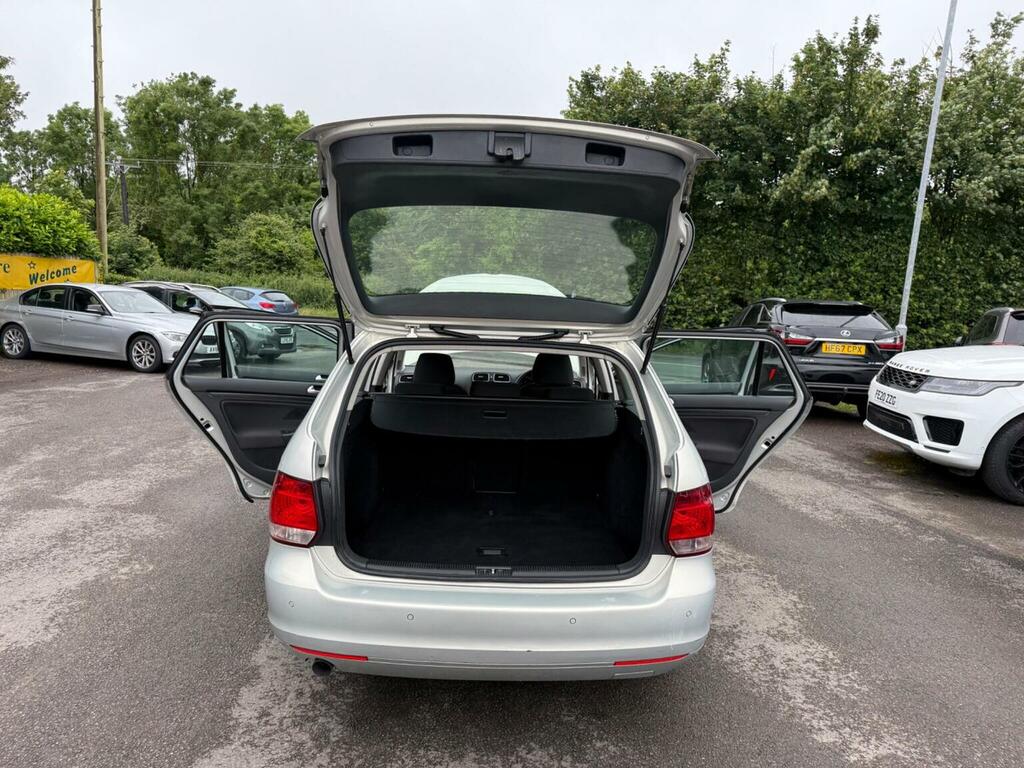 Volkswagen Golf Hatchback 1.6 Red #56