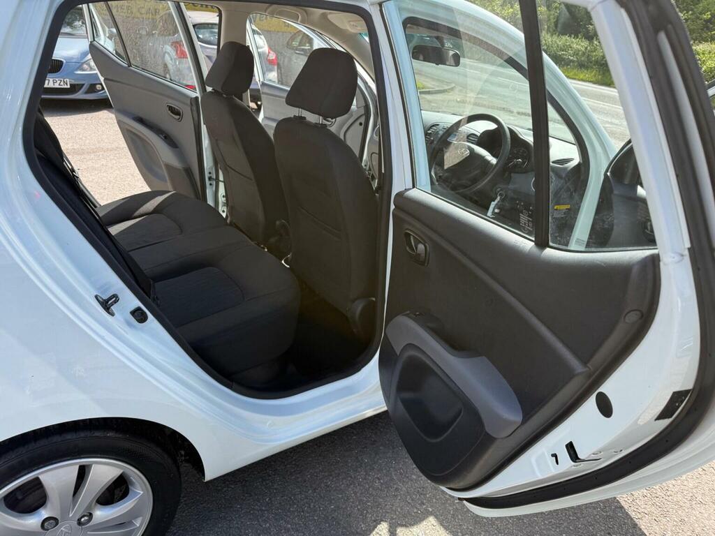 Hyundai I10 Hatchback Active 2012 Grey #18