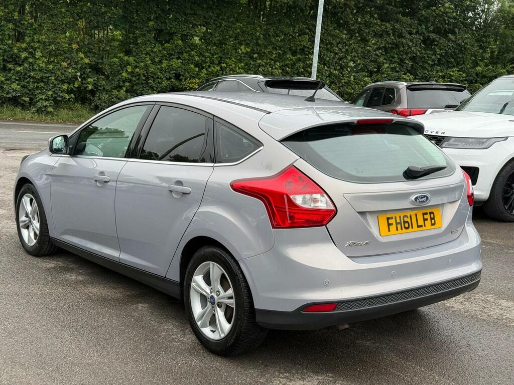 Ford Focus Estate Black #36