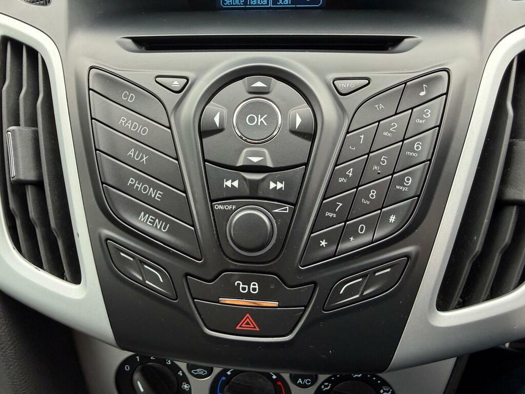 Ford Focus Estate Black #11