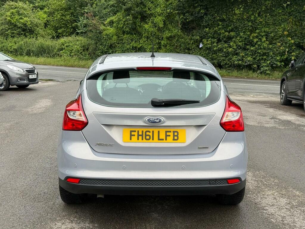 Ford Focus Estate Black #37