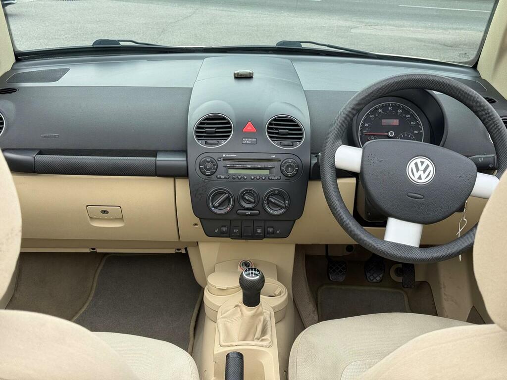 Volkswagen Beetle Unknown Black #17