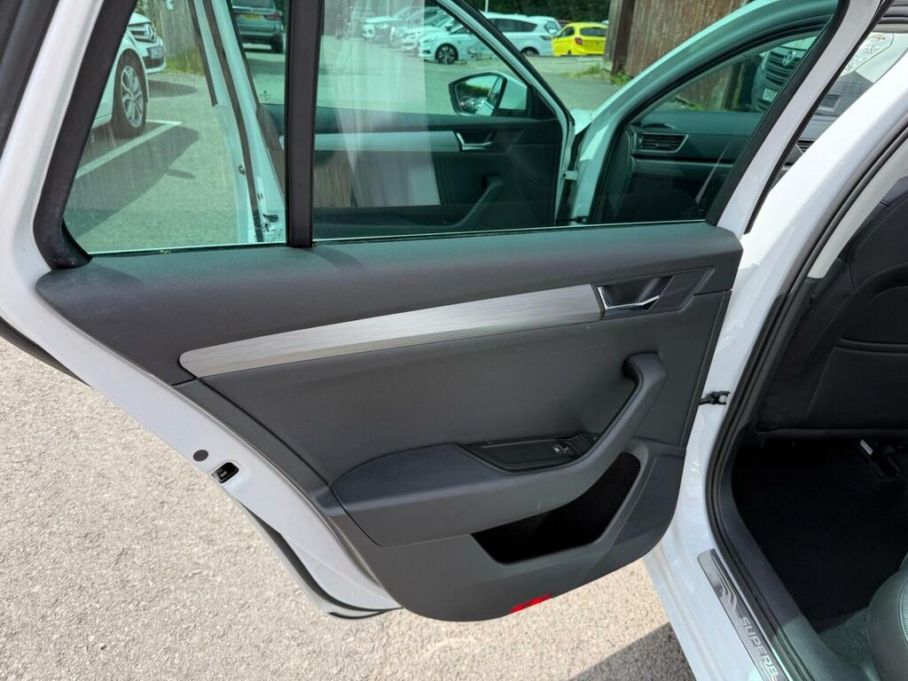 Skoda Superb 2.0 Tdi Cr Se Technology Blue #48