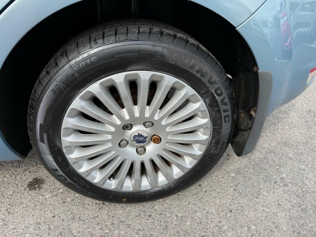 Ford Focus Zetec Tdci Grey #30