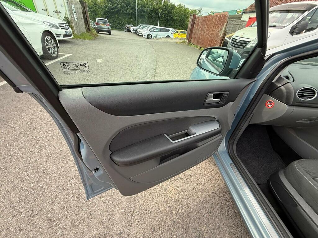 Ford Focus Zetec Tdci Grey #46