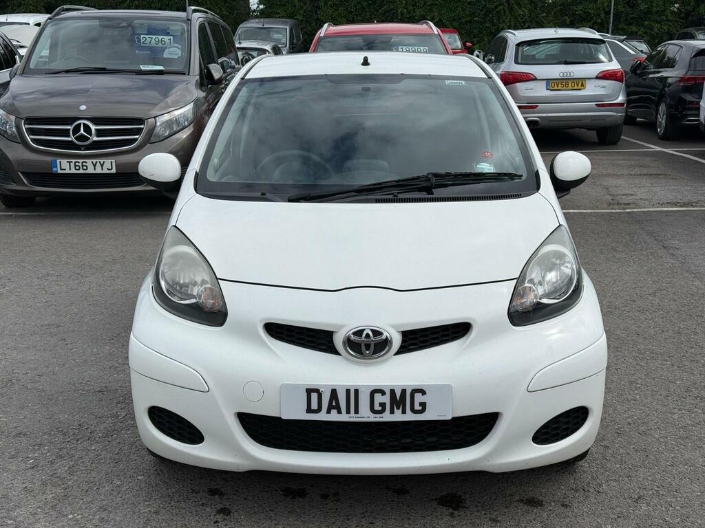 Toyota Aygo 1.0 Vvt-i Go Euro 5 White #2