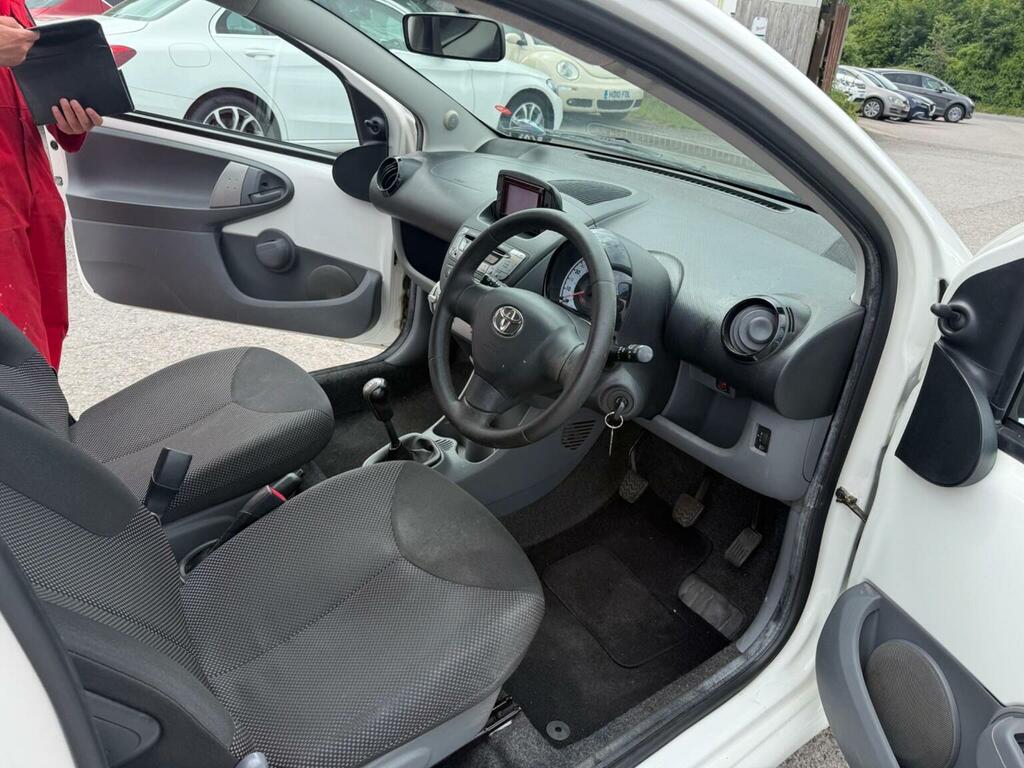 Toyota Aygo Vvt-i Go 67 Grey #38