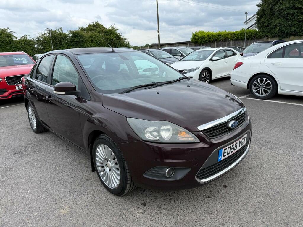 Ford Focus Zetec Climate 5-Door Silver #1
