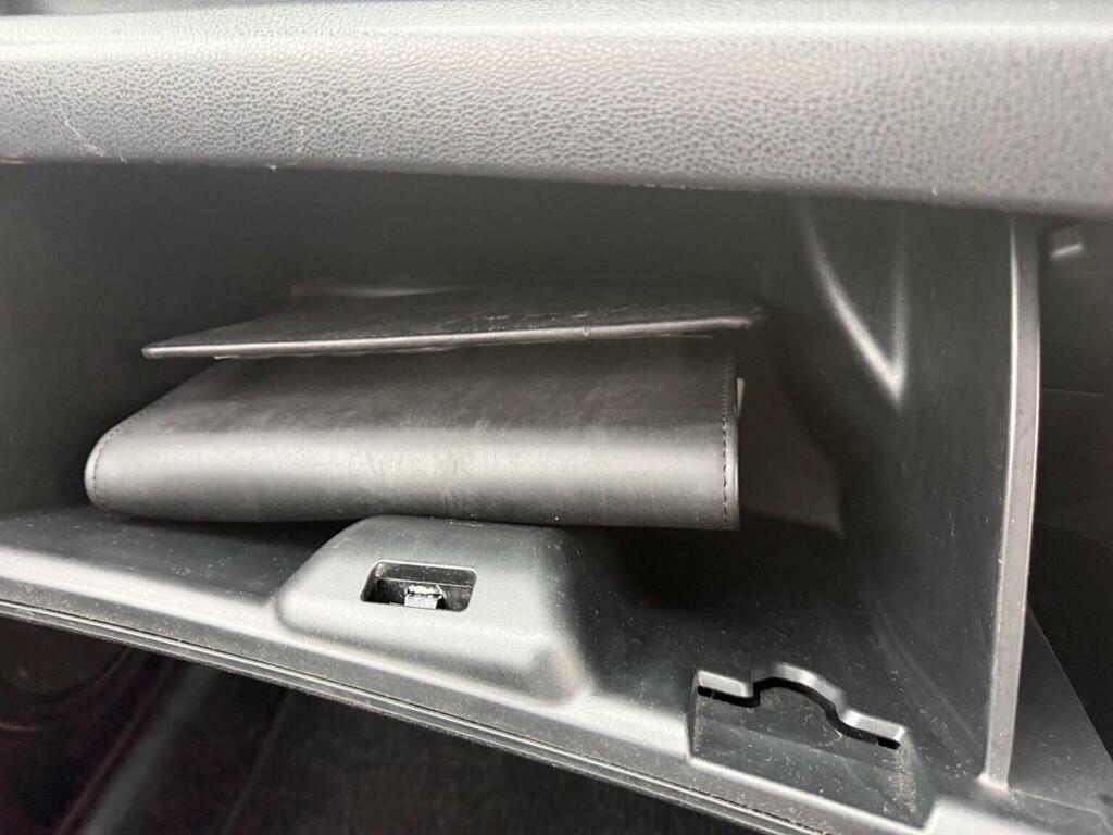 Honda Jazz 1.4 I-vtec Es Silver #9