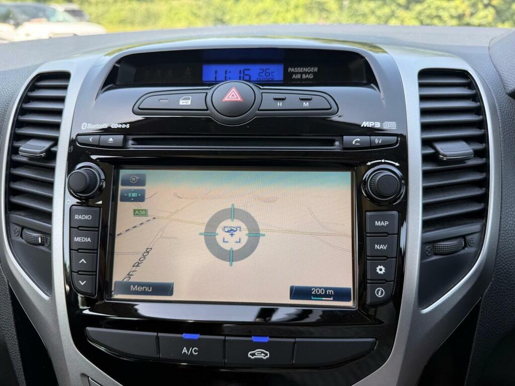 Hyundai Ix20 1.6 Se 123 Bhp Silver #9