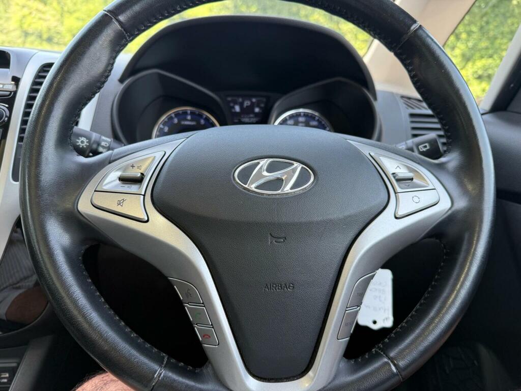 Hyundai Ix20 1.6 Se 123 Bhp Silver #14