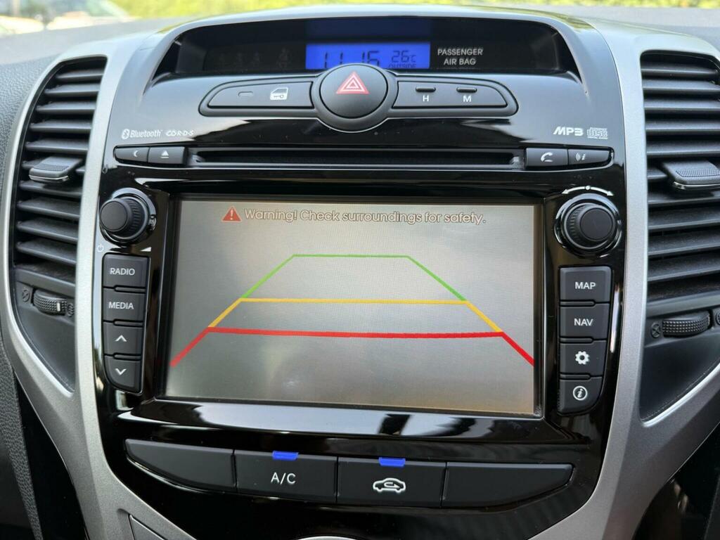Hyundai Ix20 1.6 Se 123 Bhp Silver #10