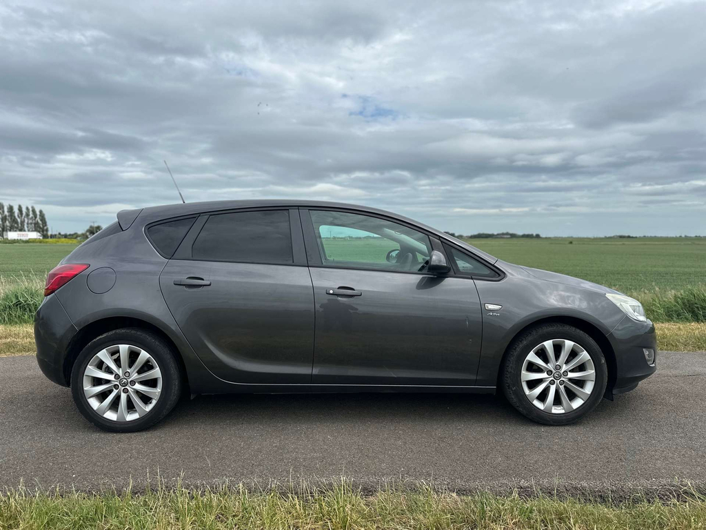 Vauxhall Astra Active KN12FRO #3