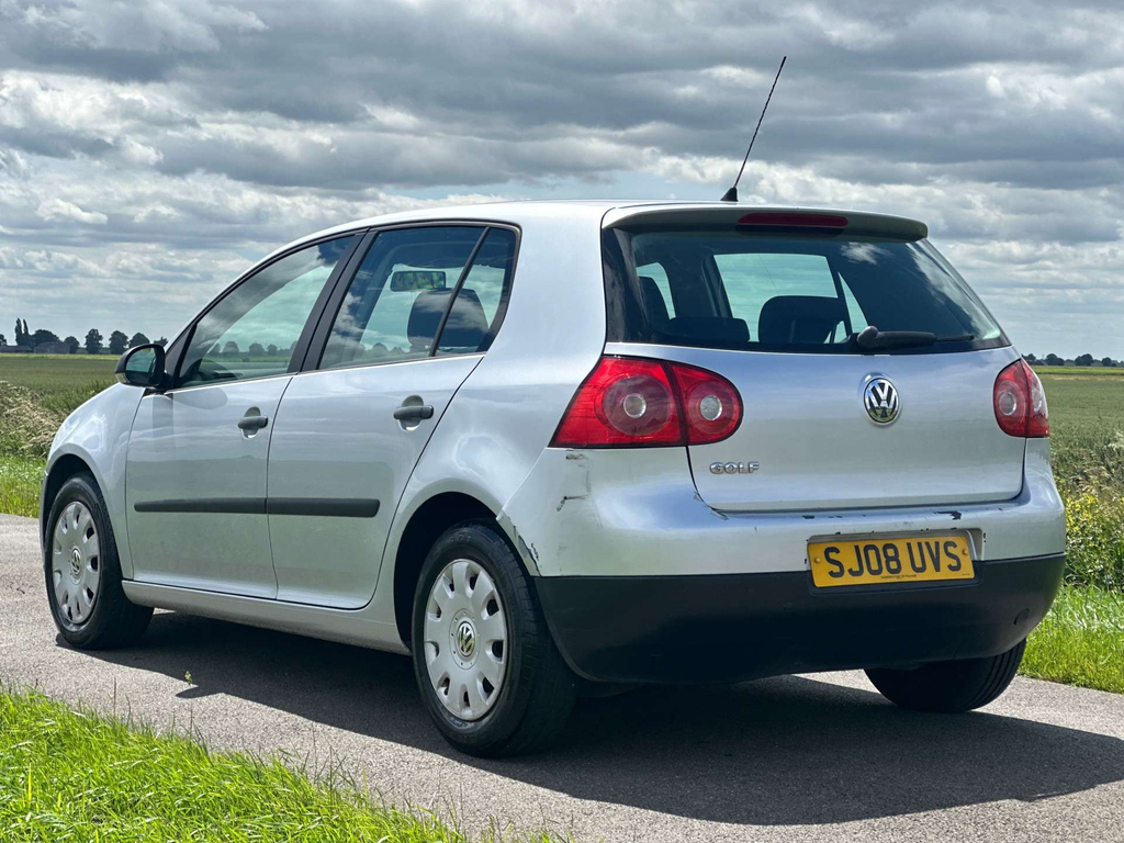 Volkswagen Golf 1.4 Tsi S Red #16