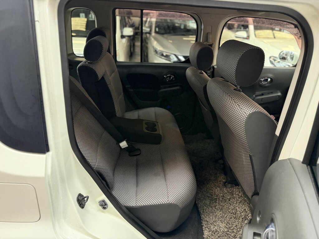 Nissan Cube Hatchback 1.6 2019 Red #41