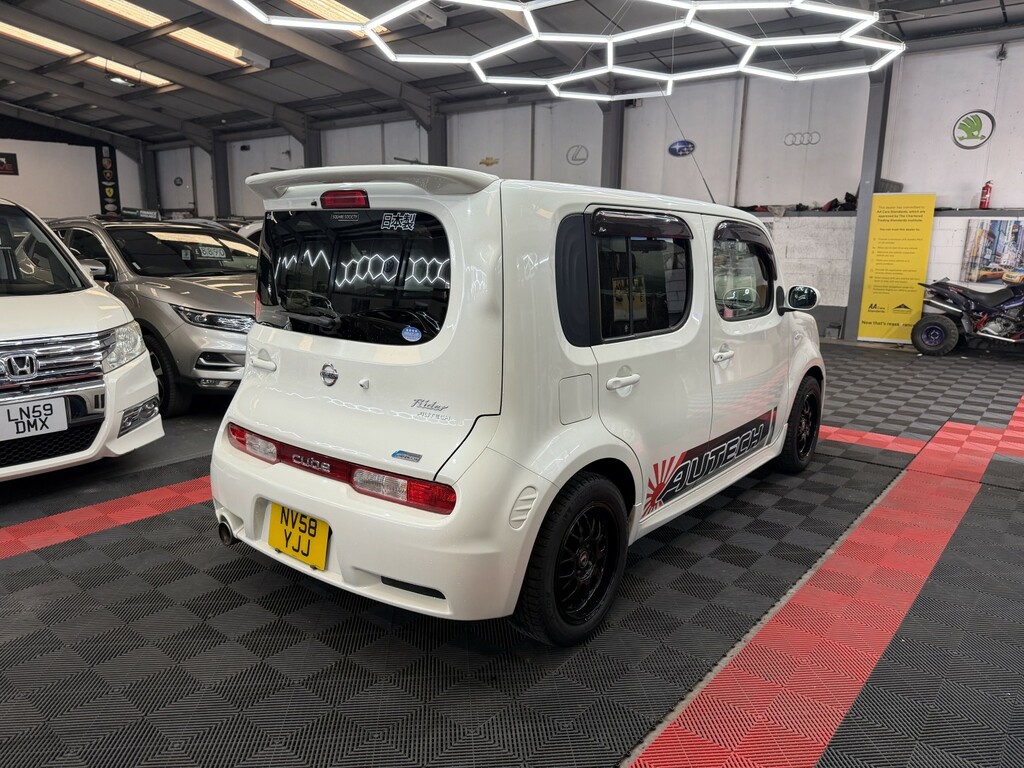 Nissan Cube Hatchback 1.6 2019 Red #39