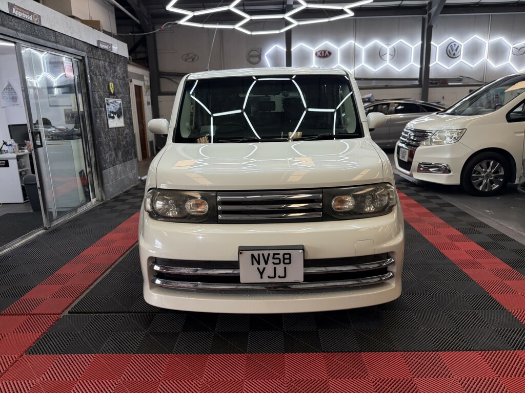 Nissan Cube Hatchback 1.6 2019 Red #29