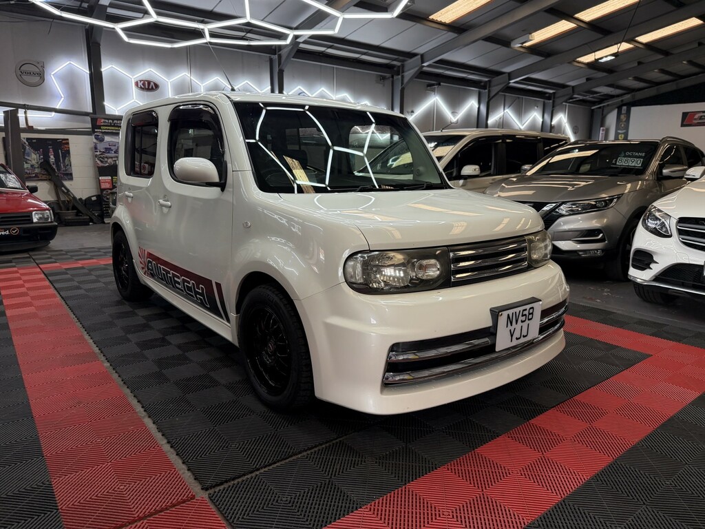 Nissan Cube Hatchback 1.6 2019 Red #37