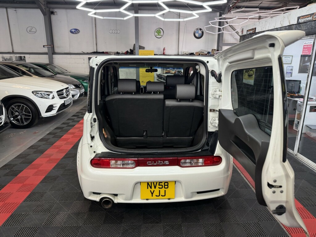 Nissan Cube Hatchback 1.6 2019 Red #35