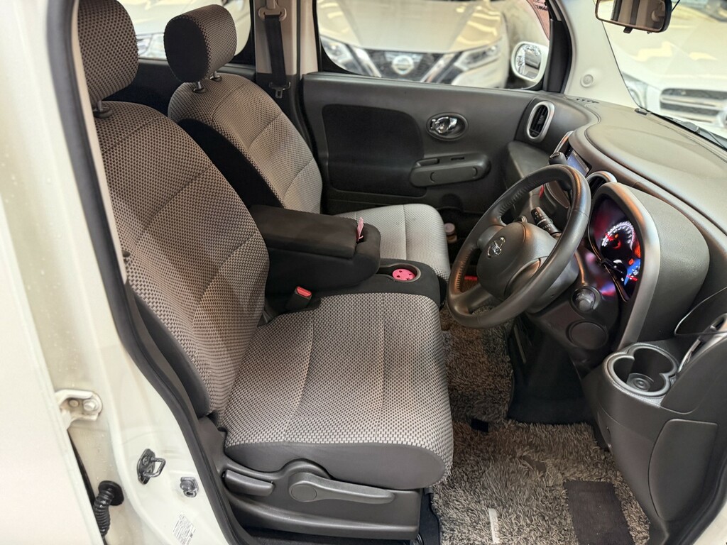 Nissan Cube Hatchback 1.6 2019 Red #43