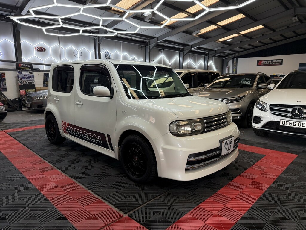 Nissan Cube Hatchback 1.6 2019 Red #40