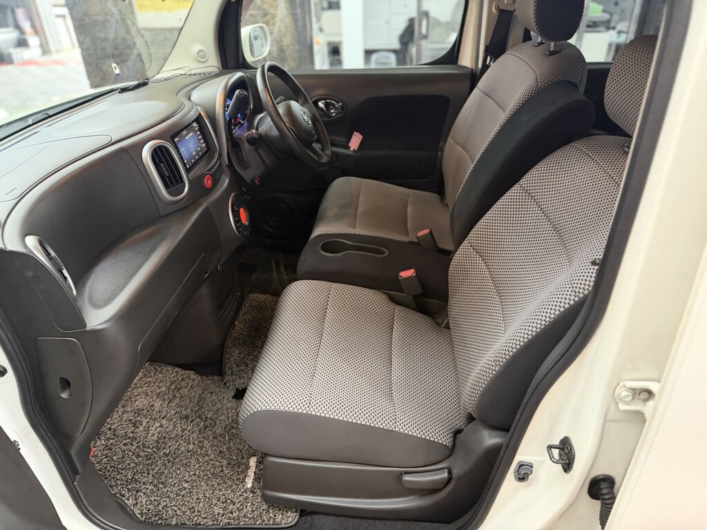 Nissan Cube Hatchback 1.6 2019 Red #26